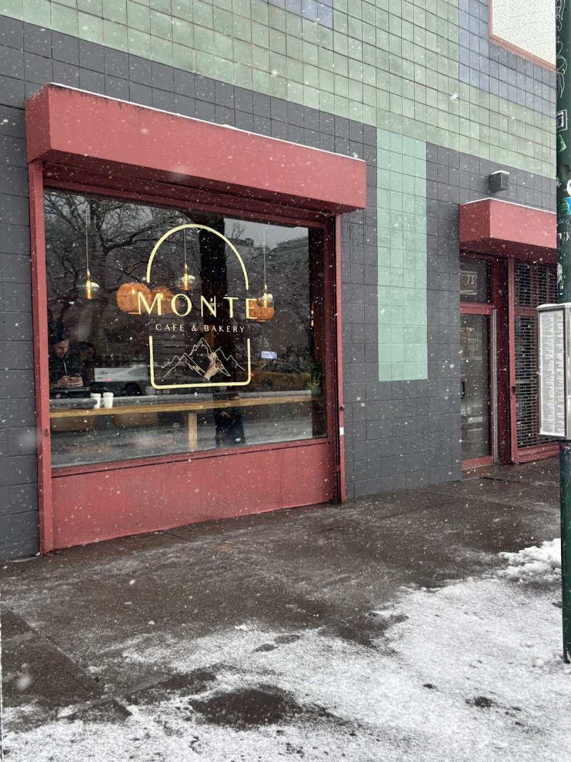 MONTE Café & Bakery