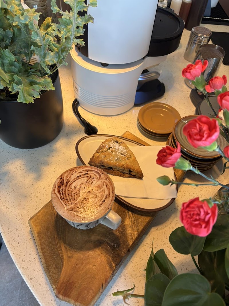 MONTE Café & Bakery