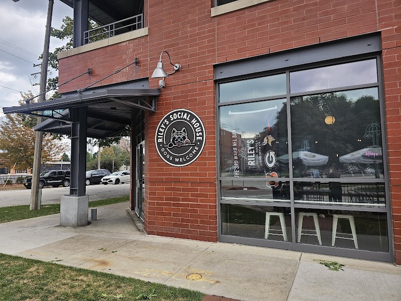 Riley's Social House