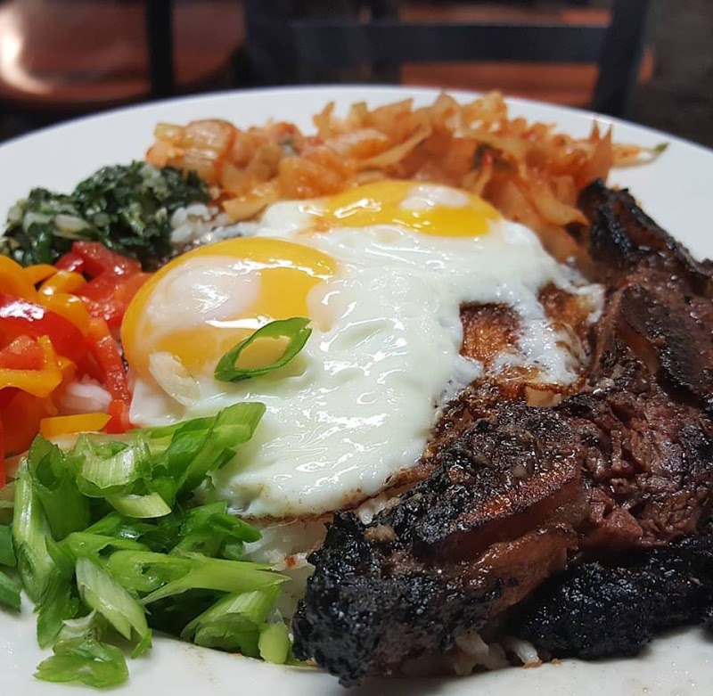 Gracie's On West Main