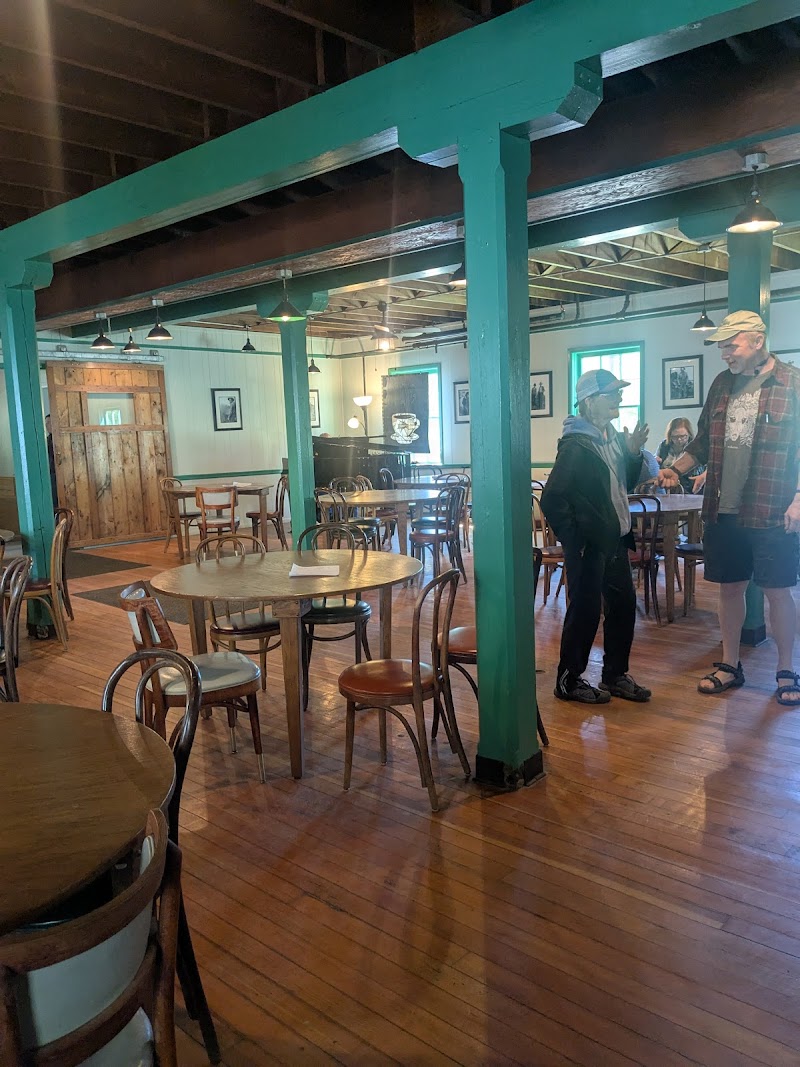 Flossie and Mays Coffee Shop