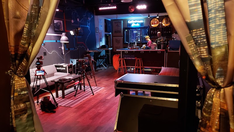 FIRSTLIVE COFFEEHOUSE STUDIO