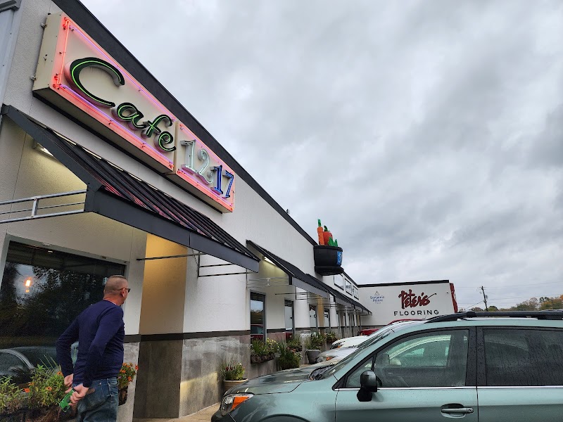 Cafe 1217