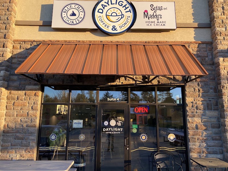Daylight Coffee & Donuts - Basehor