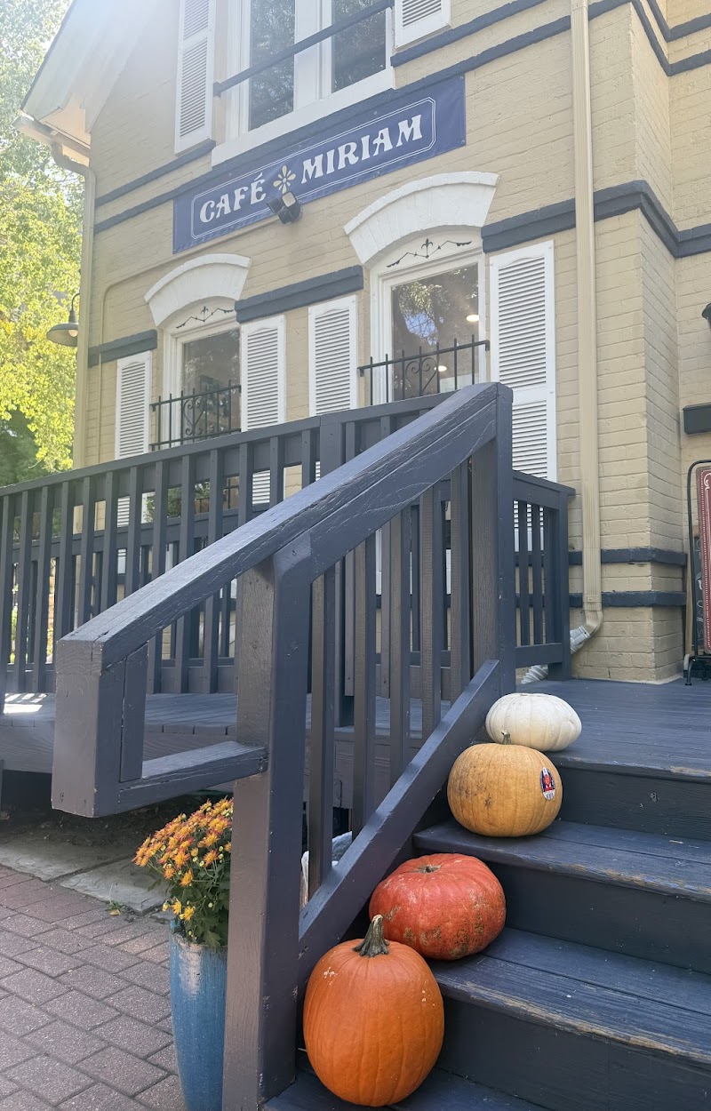 Café Miriam - Uptown