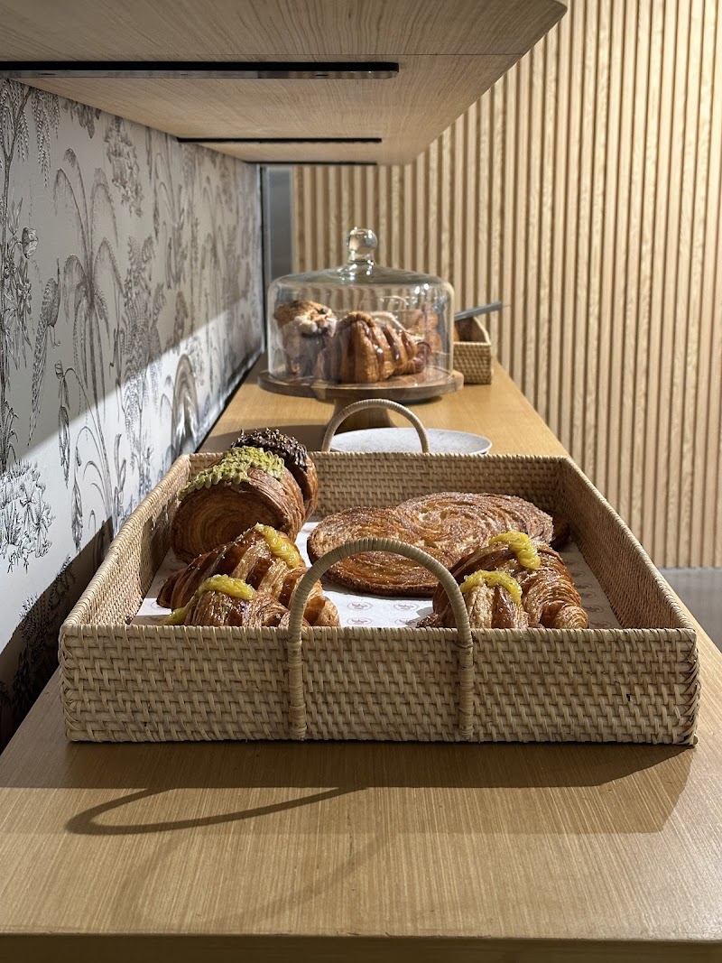 AMAND Café & Bistro