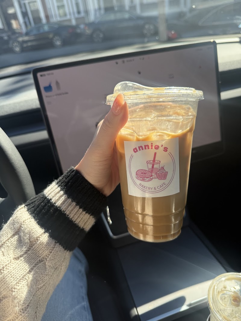 Annie’s Bakery & Cafe