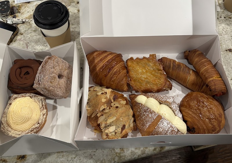 Cremcrittos Patisserie