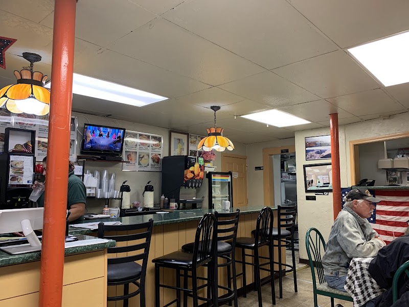 Winthrop Center Cafe / YOLKED