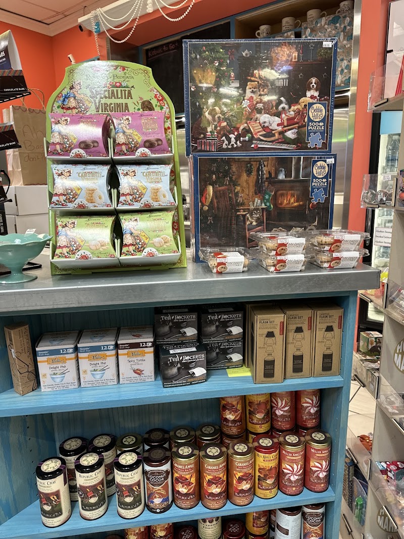 The Kobuk to go Tea & Candy