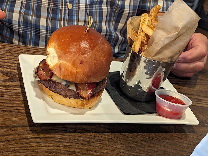 Luminary Distilling, Fuhrman's Cider, Eatery