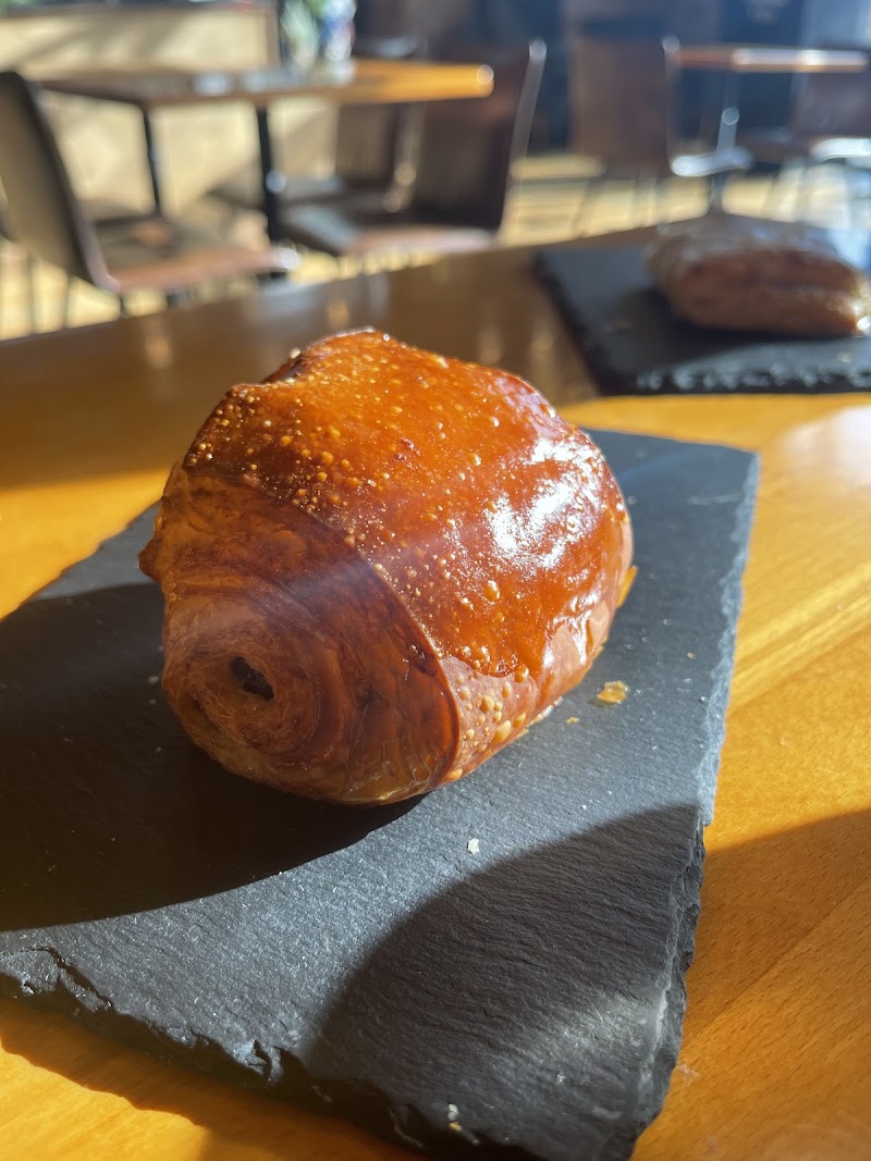 Roggenart European Bakery, Bistro & Cafe