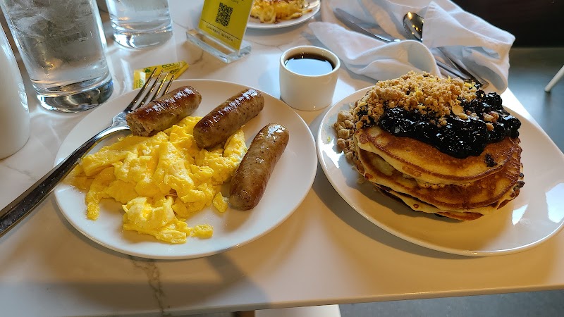 Turbine Market + Cafe