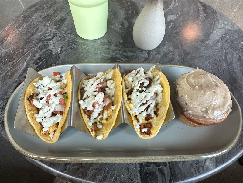 Grounds & Rounds Cafe