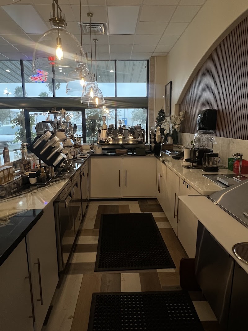 Live Life Well Salon/Cafe/Spa