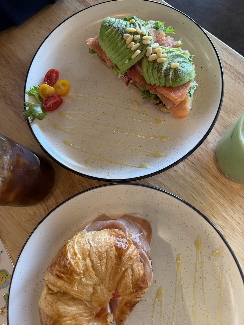 Miracle Coffee & Breakfast