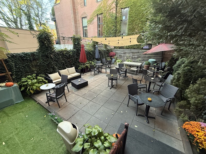 Charlotte Patisserie