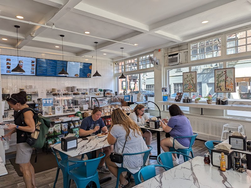 Cobblestones a Beacon Hill Eatery