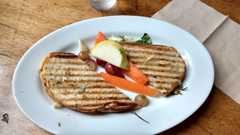 the urban Farmhouse market & café (Shockoe Slip)