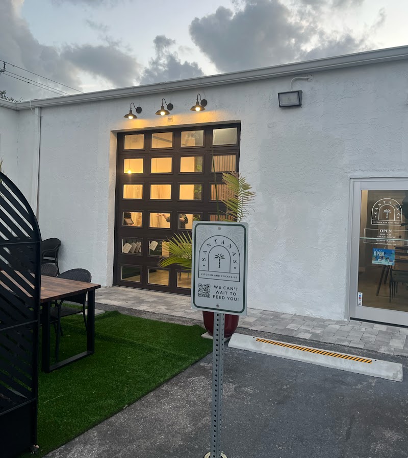 Santana's Kitchen and Cocktails