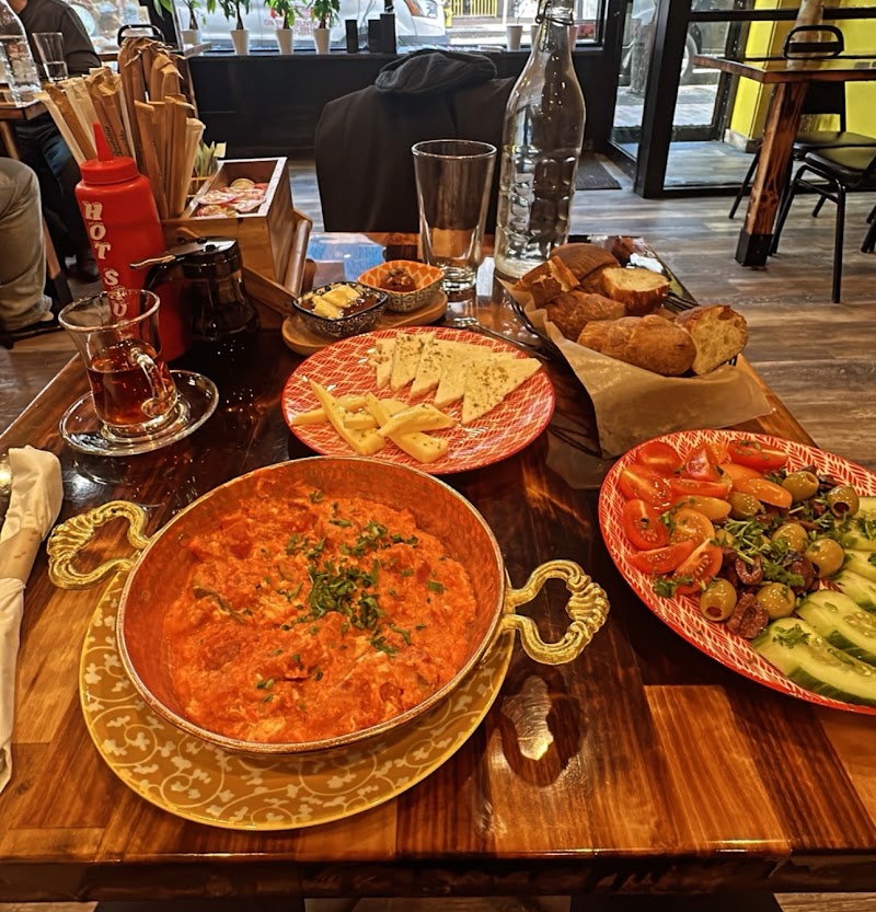 Alihan's Coffee and Breakfast