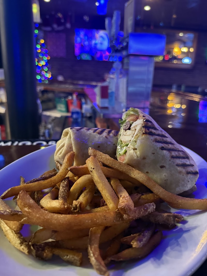 Illusion Bar Grill Cafe - Des Plaines,IL.