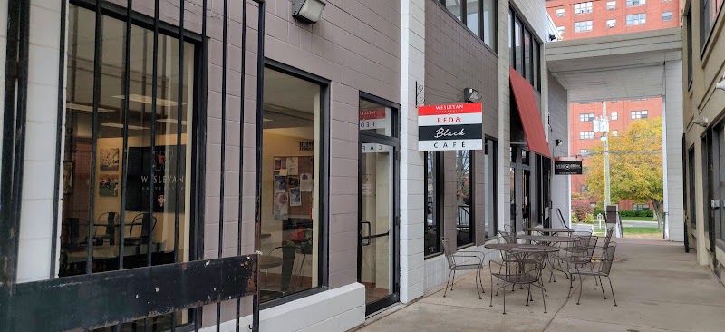 Red & Black Cafe