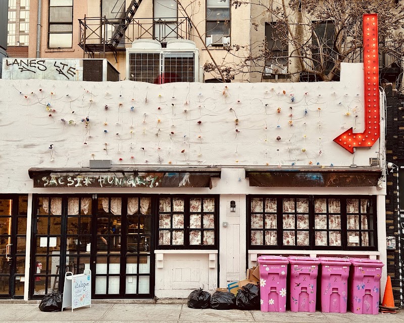 Dialogue Coffee & Flowers