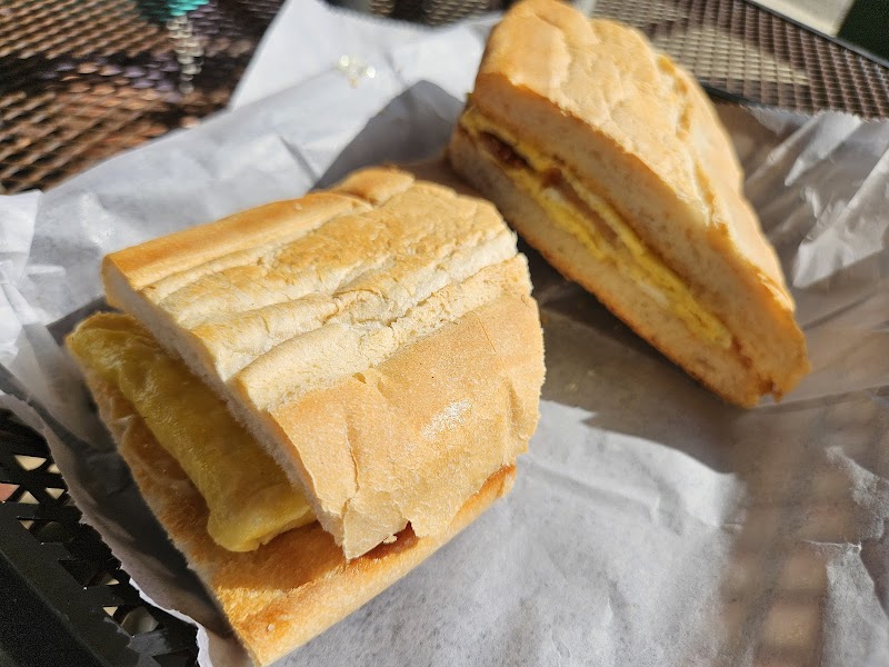 Divicious Deli & Coffee Shop