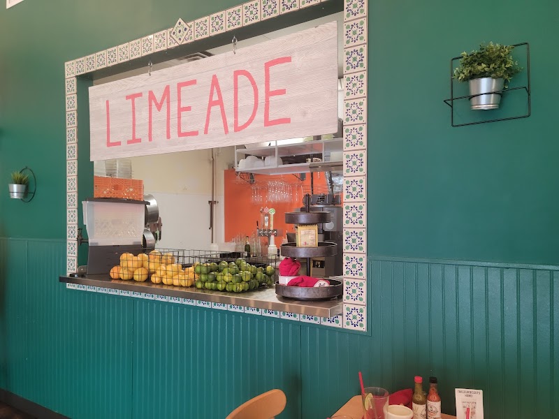 Sweet Lake Biscuits & Limeade