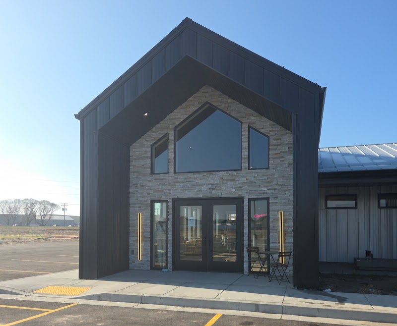 Wandering Luna Brewtique