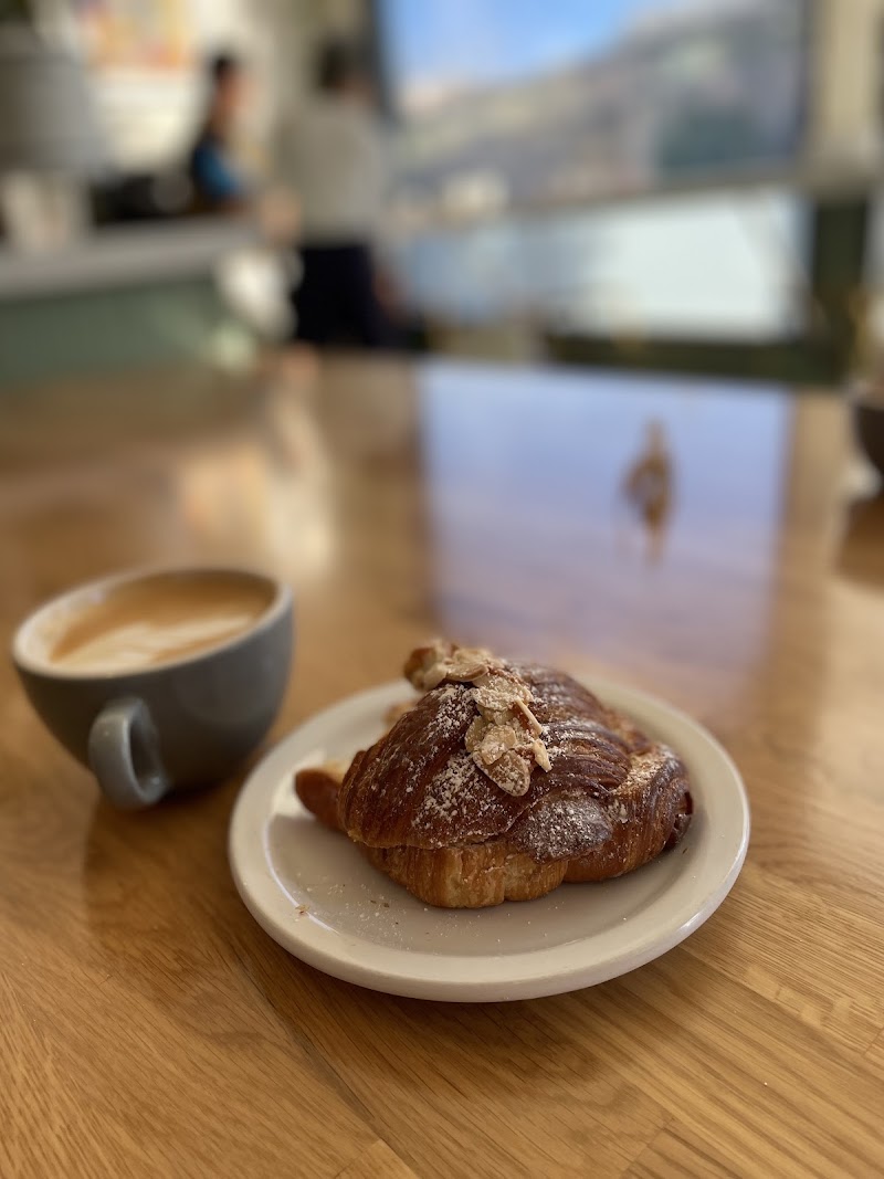 Beacon Coffee & Pantry