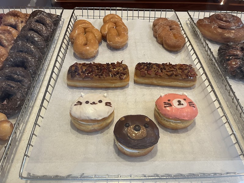 Donut Central - Eats & Coffee