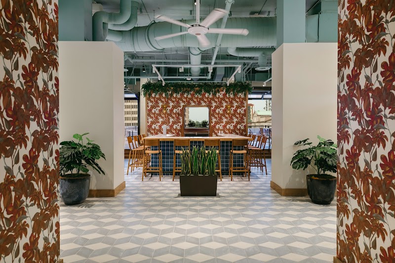 Birdie's Rooftop Bar