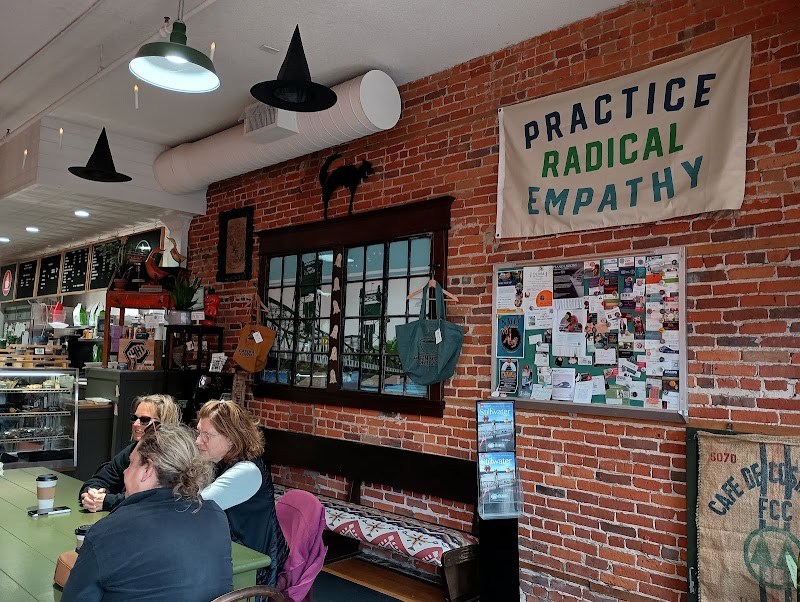 Green Bridge Coffee Shop