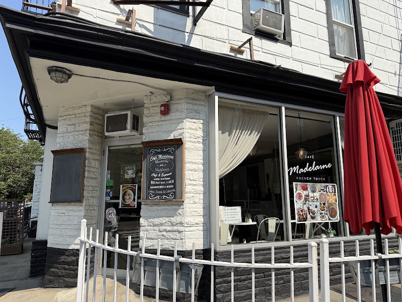 Cafe Madelaine