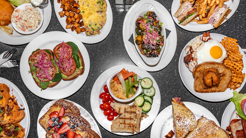 Roundabout Diner and Lounge