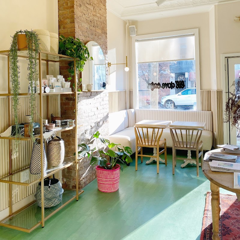 lil’ dove cafe