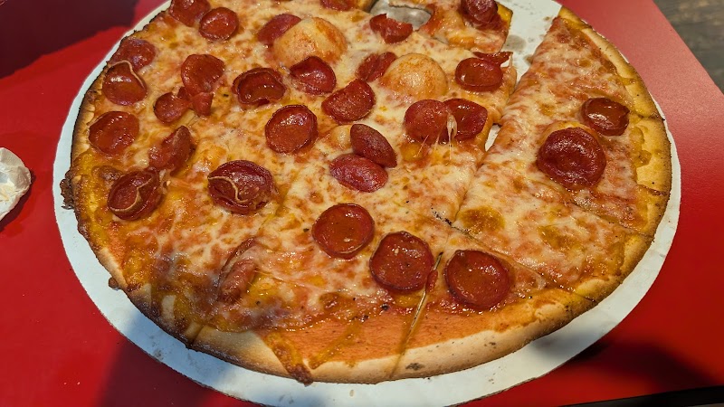 Plank's Cafe & Pizzeria