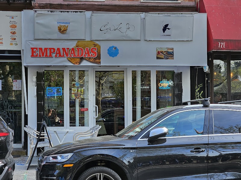 Cafe La Fe, coffee shop and bubble tea.