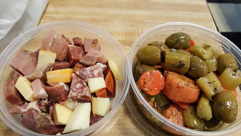 Carollo's Grocery & Deli