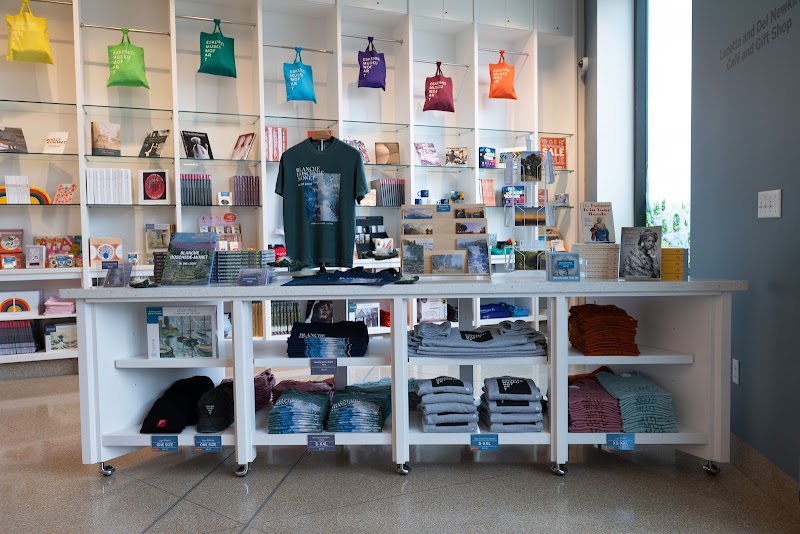 Newkirk Cafe and Gift Shop at the Sidney and Lois Eskenazi Museum of Art