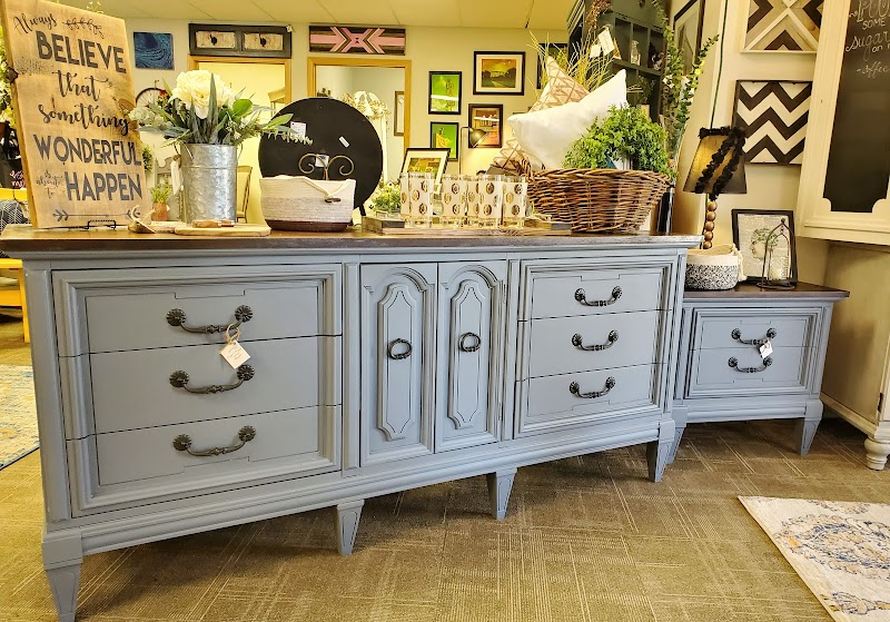 Flippin' Happy Home Decor & More