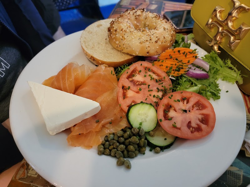 Surrey's Café & Juice Bar