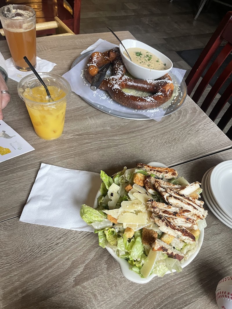 HighDive Kitchen + Bar