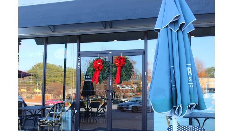 Henri's Bakery & Deli