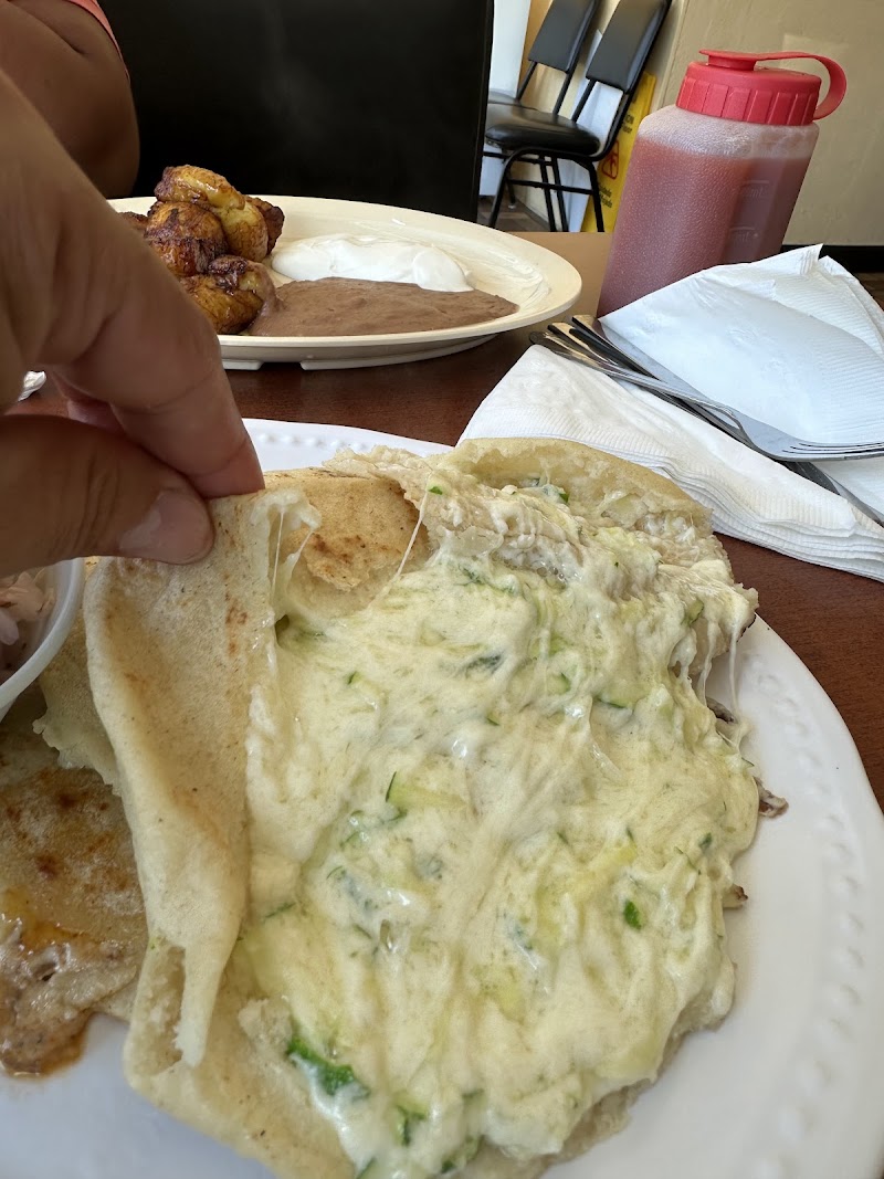 Pupuseria Los Marquez