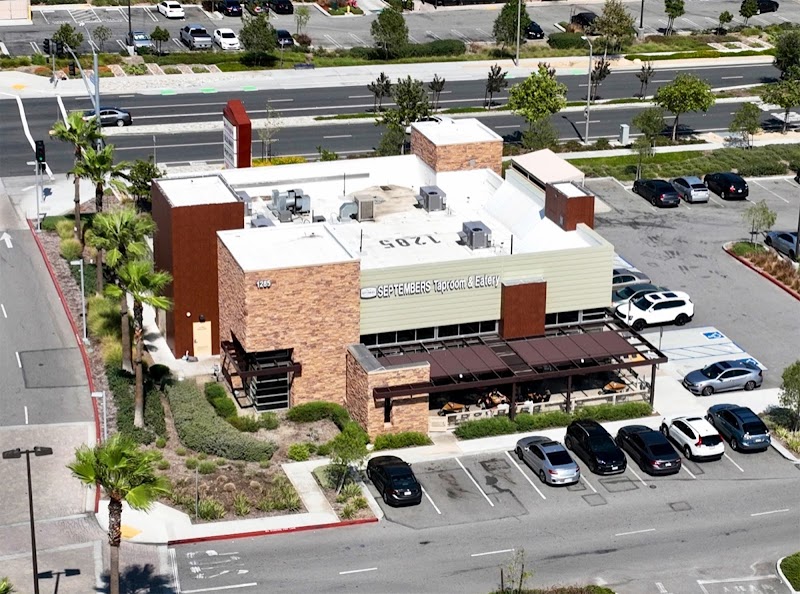 Septembers Taproom & Eatery - Rialto