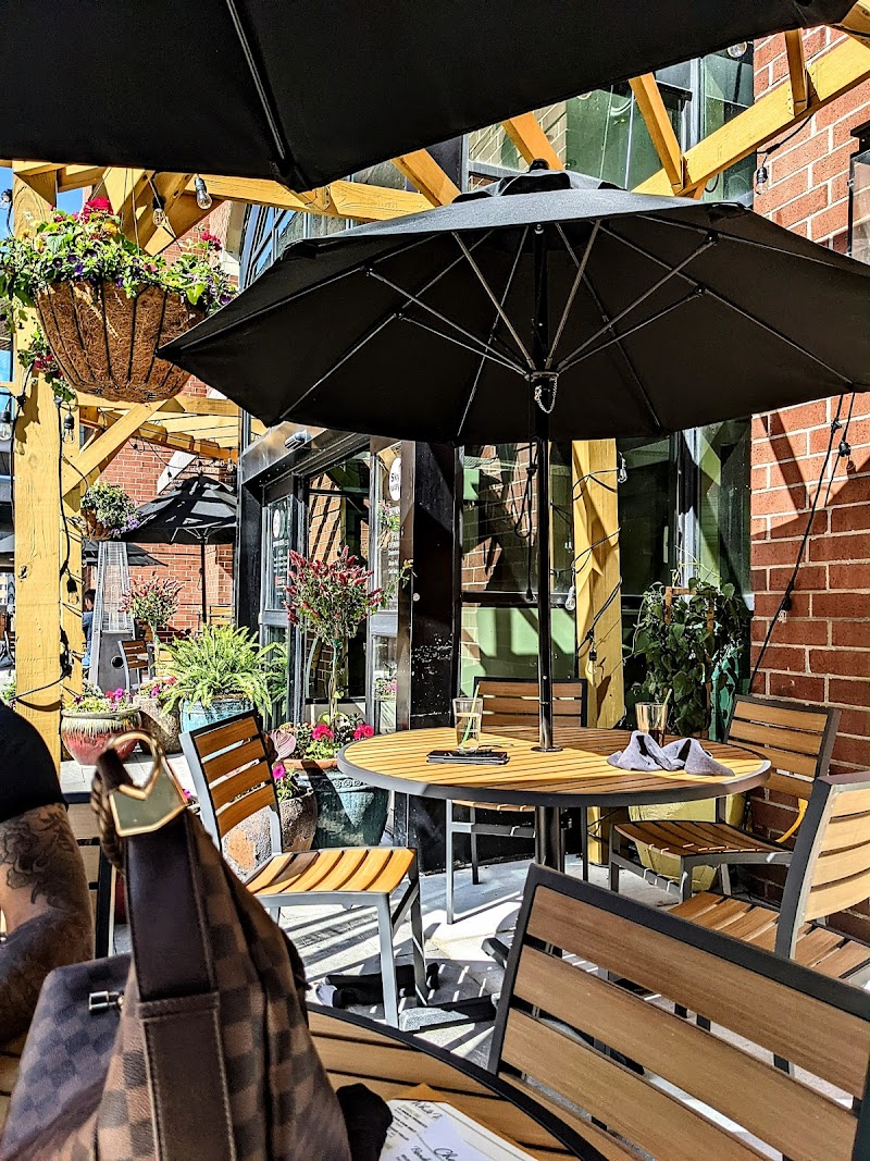 Chester's Kitchen & Bar