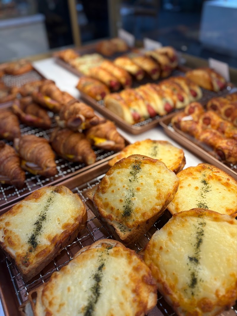 Tous Les Jours Montclair